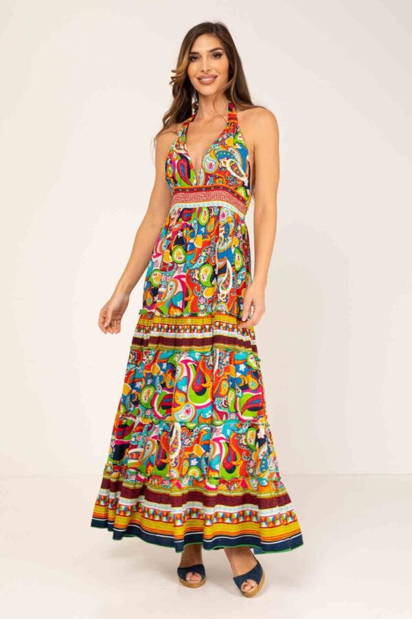 VESTIDO LARGO , TIRANTES AL CUELLO ESCOTE TIPO BIKINI CON APLIQUE MOVIBLE PARA SUBIR O BAJAR EL ANCHO DE LA COPA,ESPALDA AL AIRE, CORTE BAJO PECHO,ABALORIOS TANTO EN PECHO COMO EN CINTURILLA,FALDA CON CORTES COMBINANDO ESTAMPADOS.