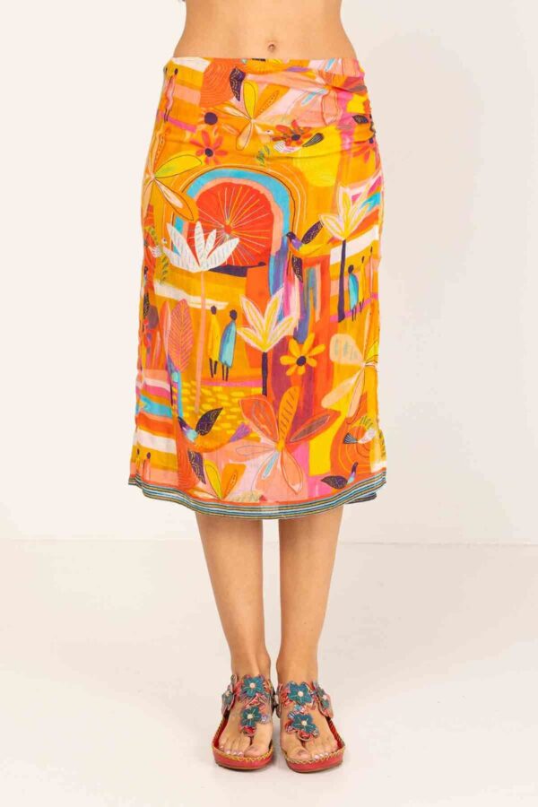 FALDA MIDI ESTAMPADA Y DETALLE DE FRUNCE LATERAL CON CIERRE DE CREMALLERA INVISIBLE TRASERA DETALLE ESTAMPADO RAYAS EN BAJO