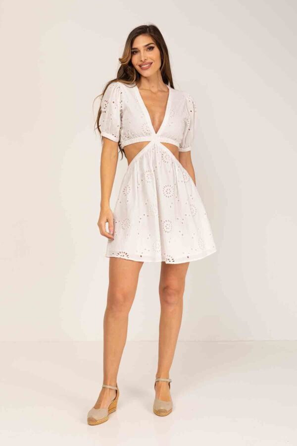 VESTIDO CORTO DE ALGODÓN CON TEJIDO BORDADO, ABERTURAS LATERALES, MANGA CORTA ABULLONADA Y ESCOTE PICO Y CIRRE DE BOTONES A LA ESPALDA