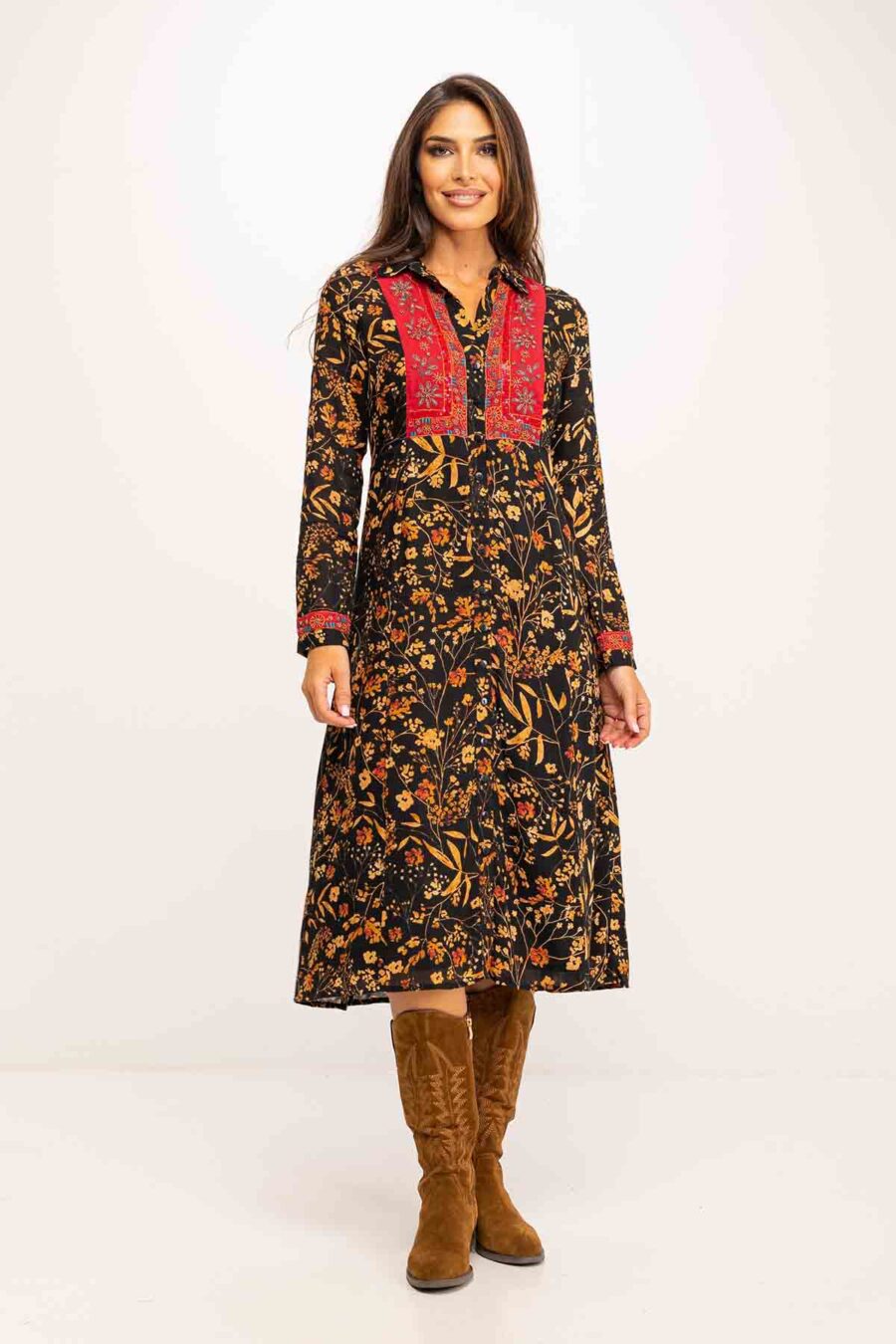 VESTIDO LARGO CUELLO CAMISERO ABIERTO HASTA CINTURA CON BOTONES Y BORDADOS