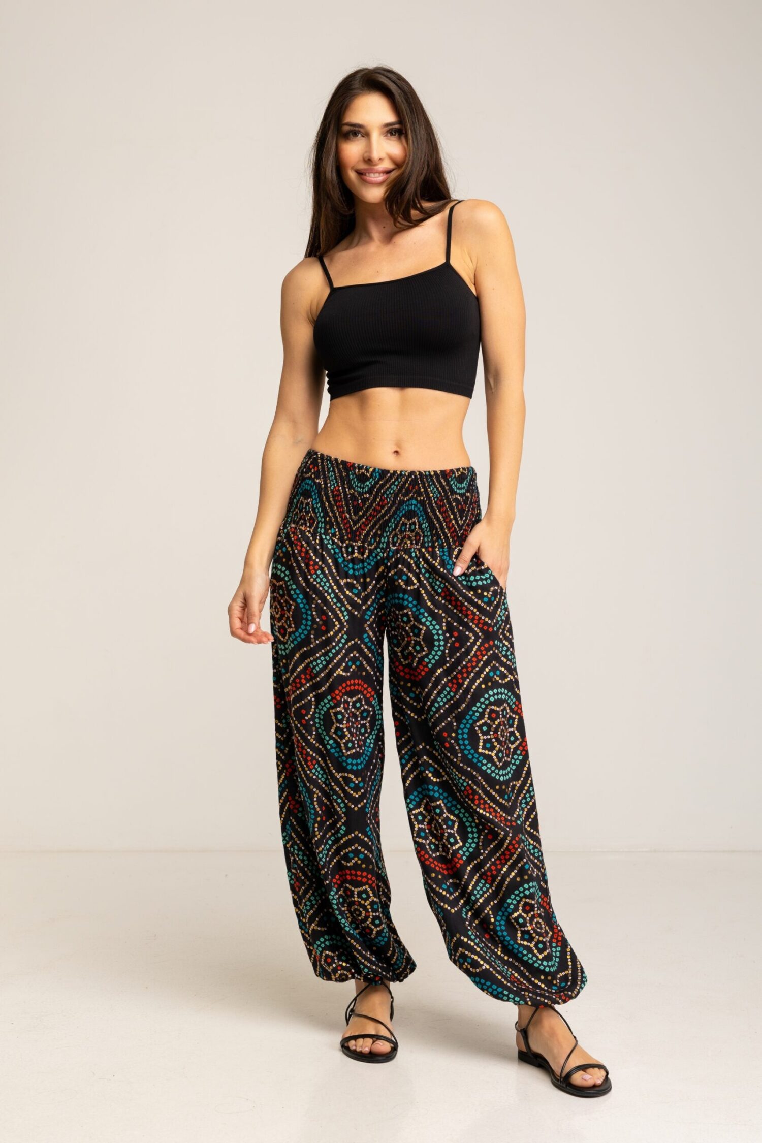 PANTALON ESTAMPADO BOMBACHO CON CINTURA NIDO DE ABEJA