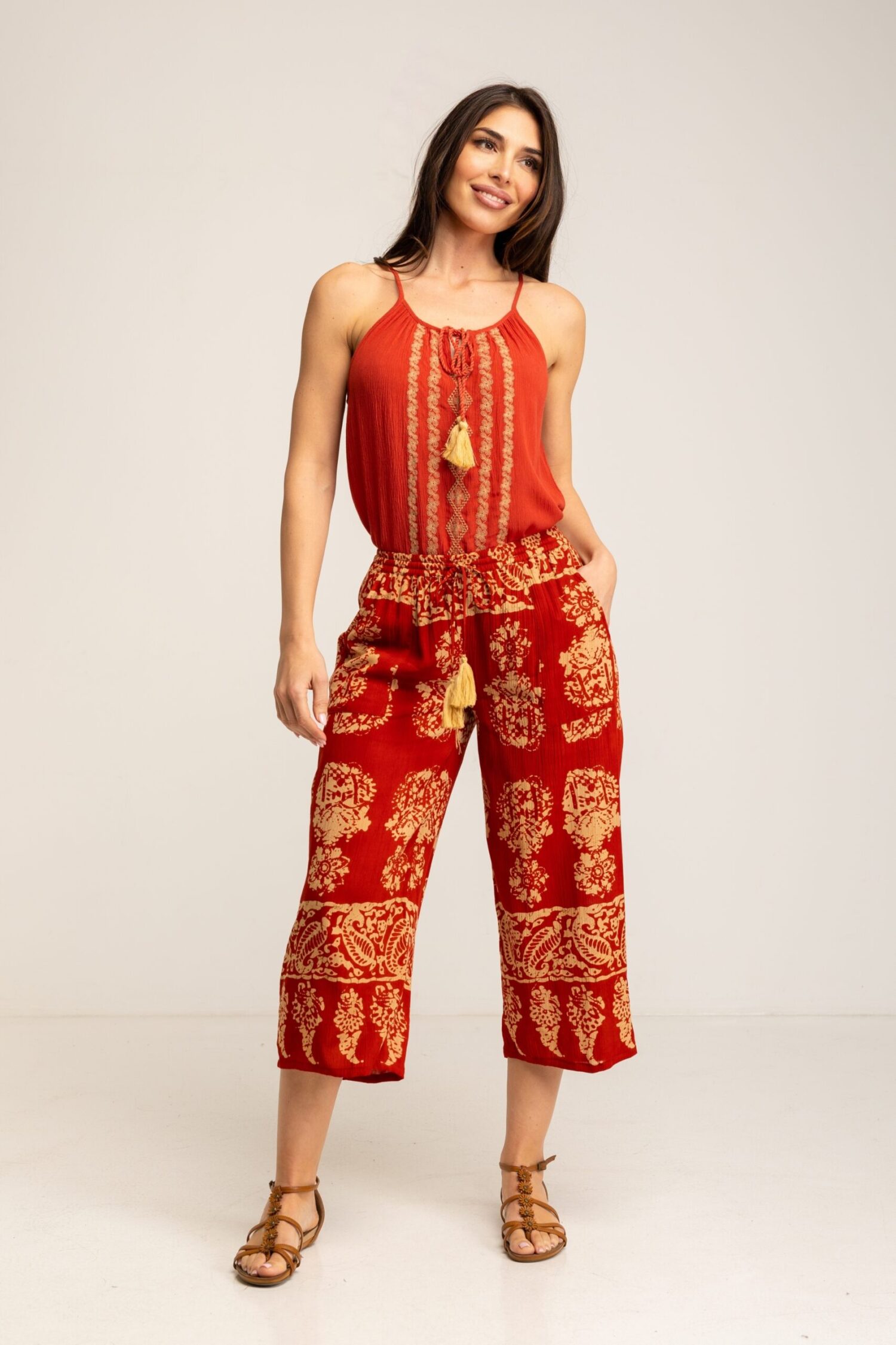 PANTALON ESTAMPADO ÉTNICO LARGO CAPRI Y PATA ANCHA