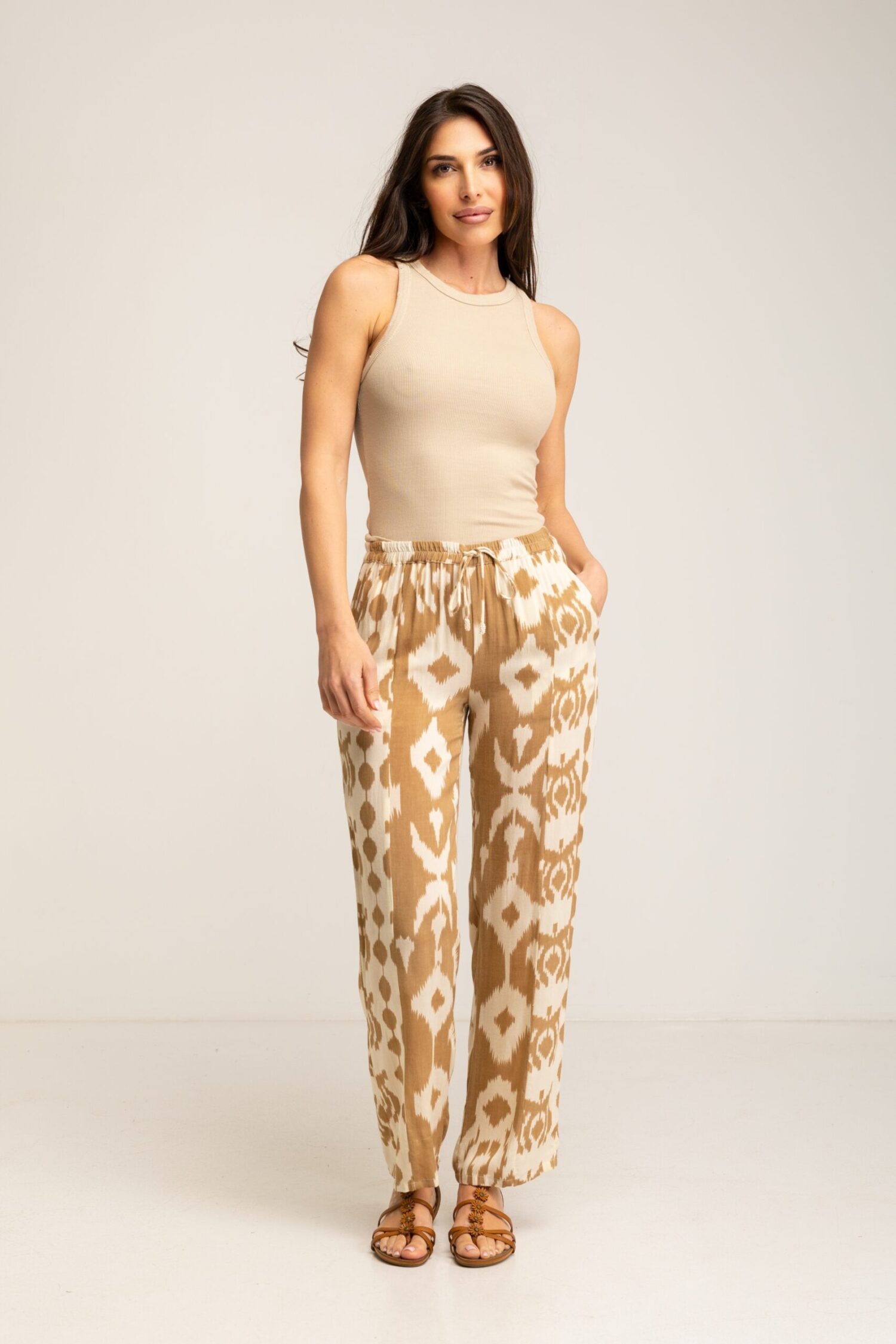 PANTALON ESTAMPADO CON ELASTICO EN CINTURA