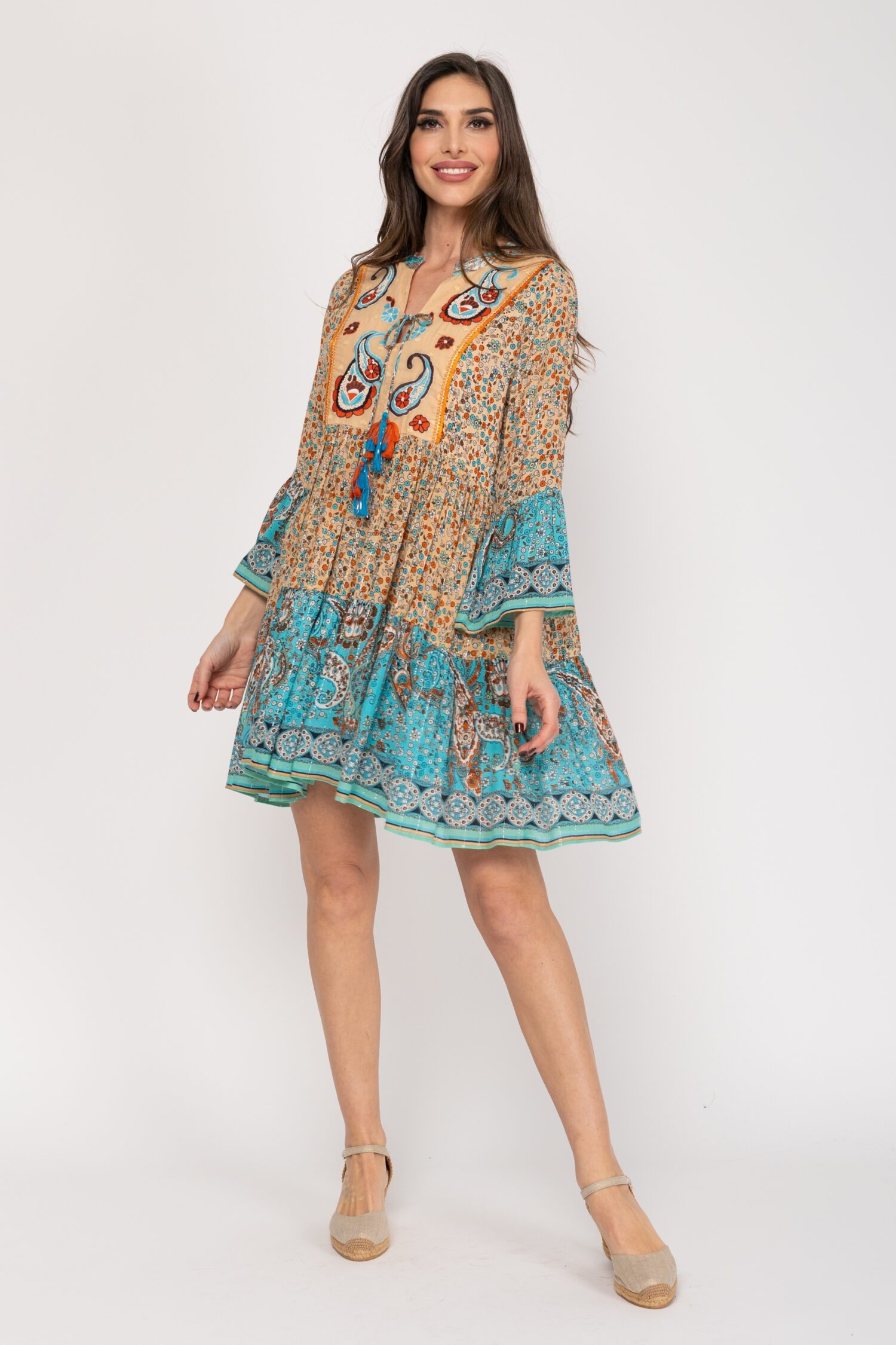 TUNICA CON DOS ESTAMPADOS LIBERTY CORTE EN EL PECHO CON CACHEMIRES BORDADOS Y CON ABALORIOS