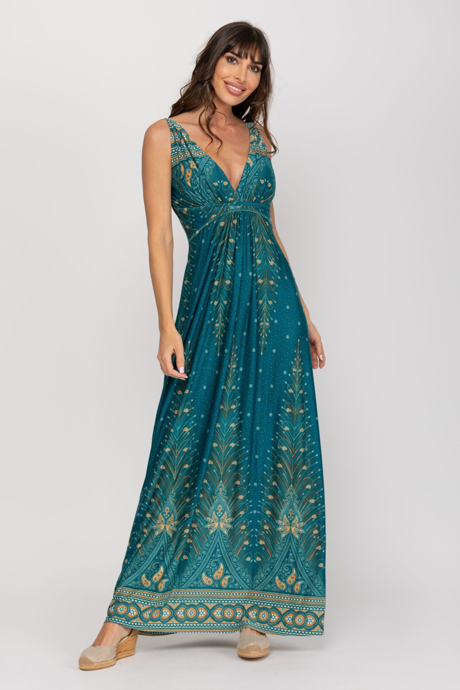 VESTIDO LARGO ESTAMPADO CON BORDE, AJUSTADO AL CUERPO, TEJIDO CON ELASTANO, ESCOTE EN V, DE TIRANTE ANCHO, CORTE BAJO EL PECHO, ELASTICO EN CINTURA,